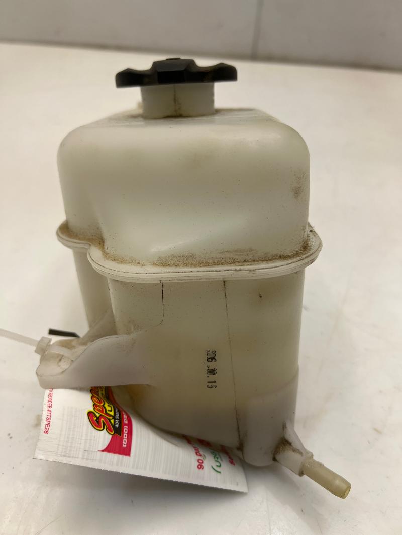 2014 - 2020 Kia Sorento Coolant Overflow Reservoir Expansion Tank OEM 254302W000