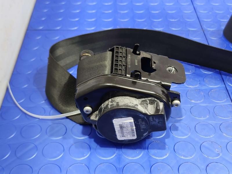 2020 Ford Mustang Front Seat Belt