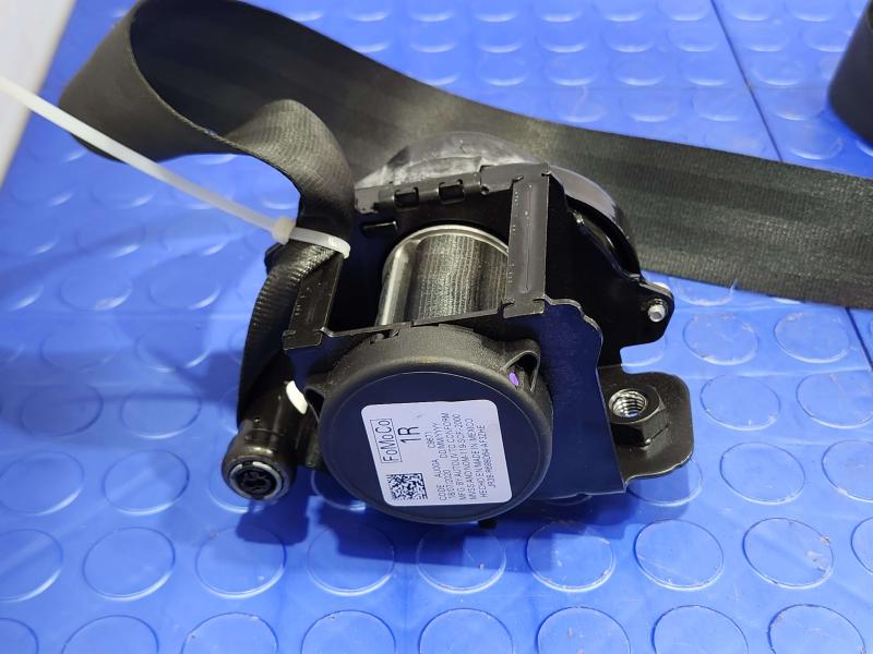 2020 Ford Mustang Front Seat Belt
