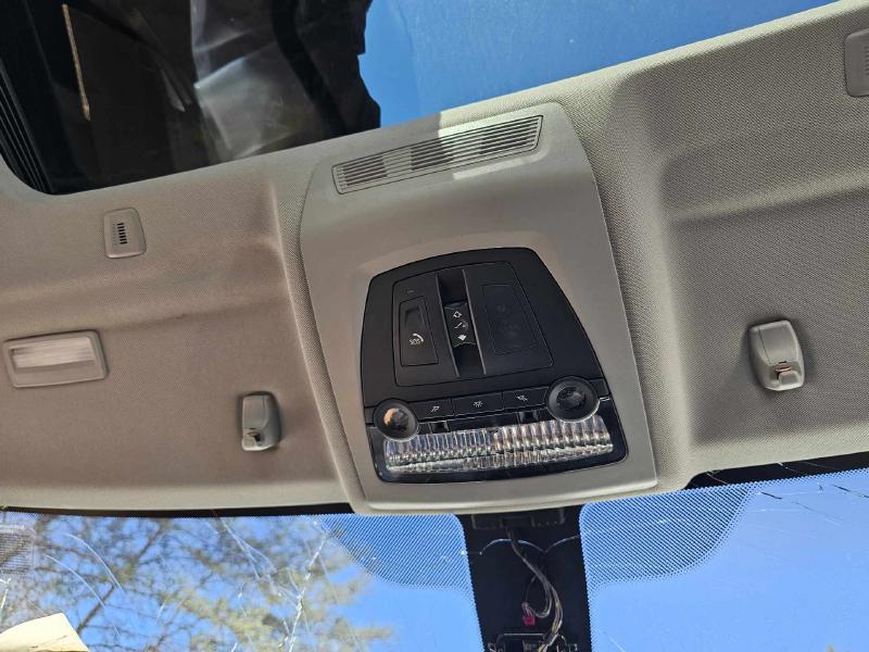 2016 BMW 528I Front Console