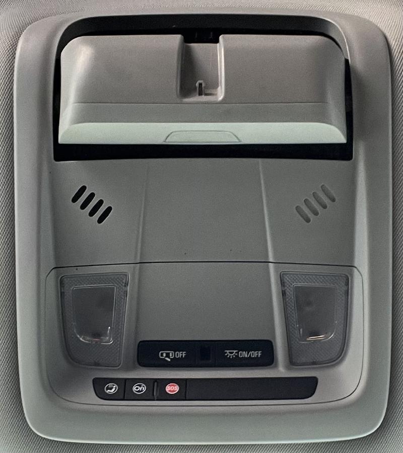 2018 Chevrolet Equinox Front Console