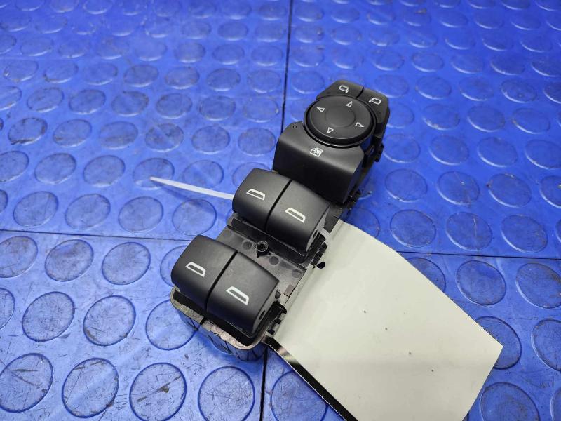 2024-2025 Buick Envista Master Window Switch Assembly Black OEM 84512940