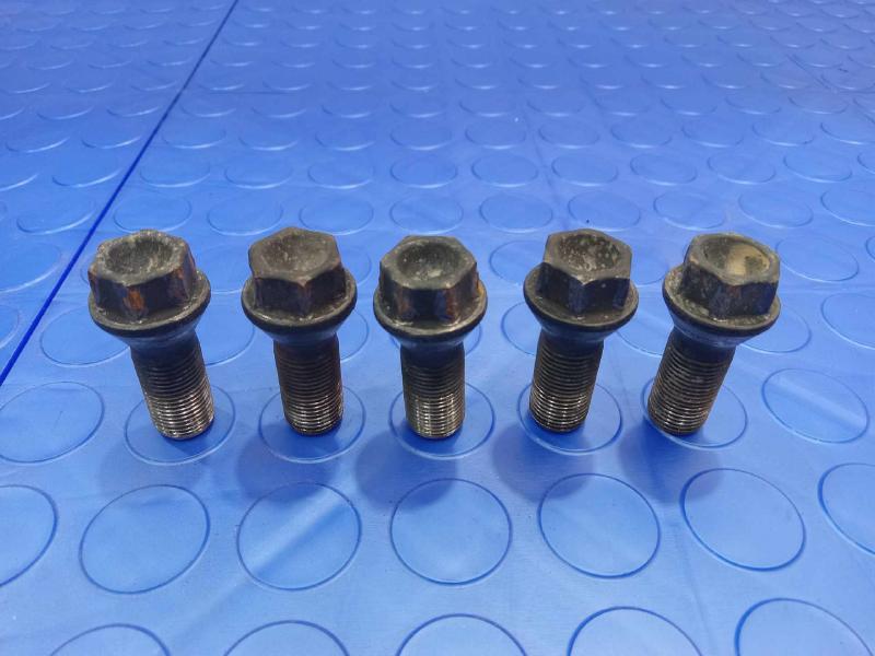 2015 BMW 428i Lug Nuts