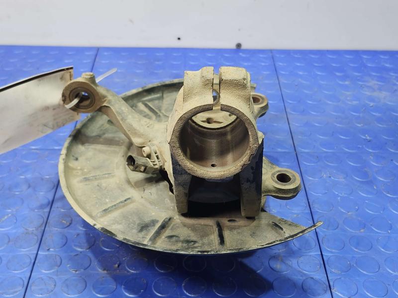 2015 Volkswagen Beetle Spindle Knuckle Front