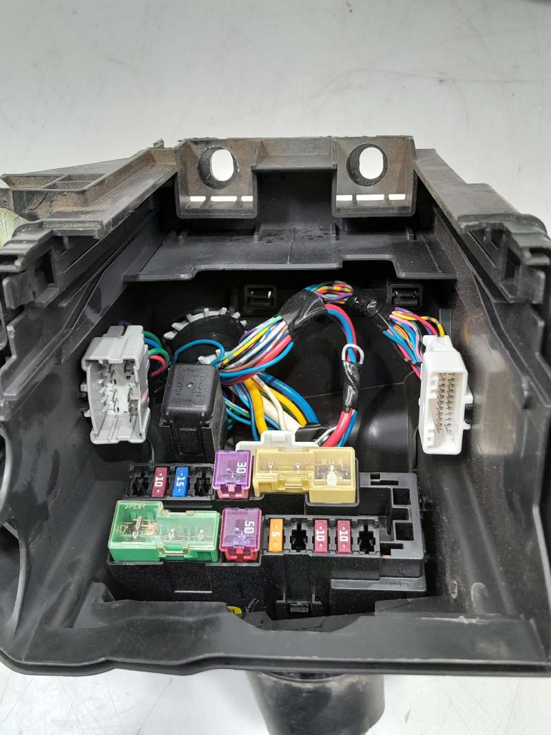 2015 Nissan Versa Engine Fuse Box