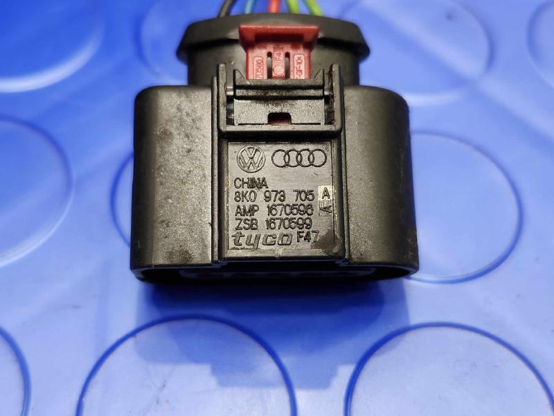2011 Volkswagen Touareg Front Seat Belt