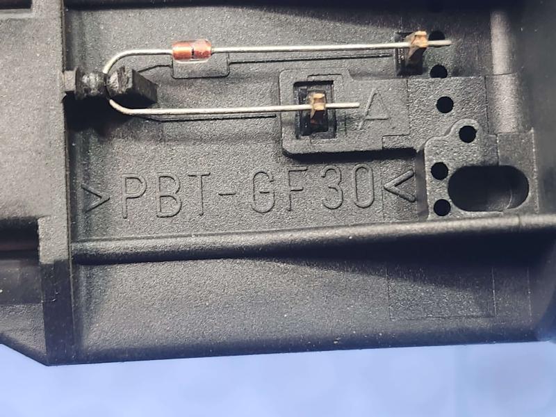 2006 Mercedes-Benz W219 5.0L MAF Mass Air Flow Sensor Genuine OEM 1130940048