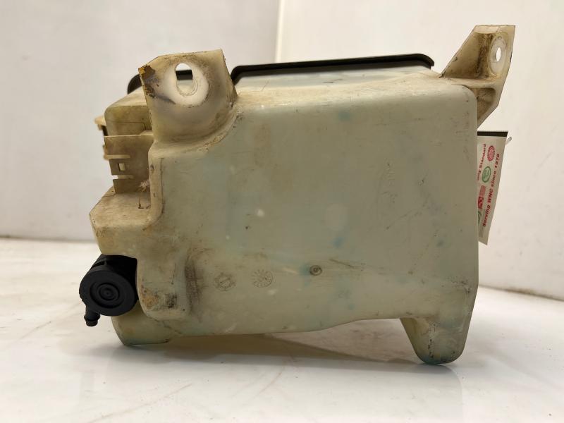 1998 - 2006 Ford F150 Windshield Washer Fluid Reservoir OEM 7L3Z17618A