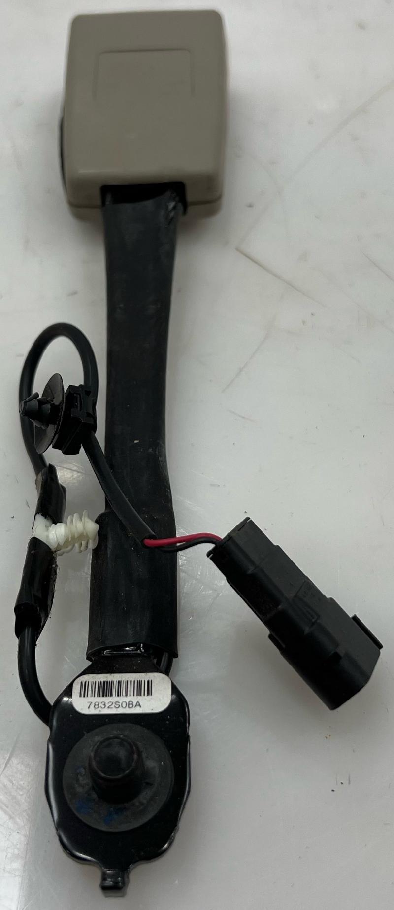 2013 Ford C-MAX Front Seat Belt