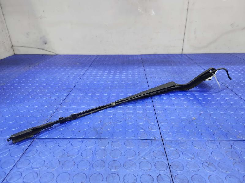 2012 Mercedes Sprinter Wiper Arm