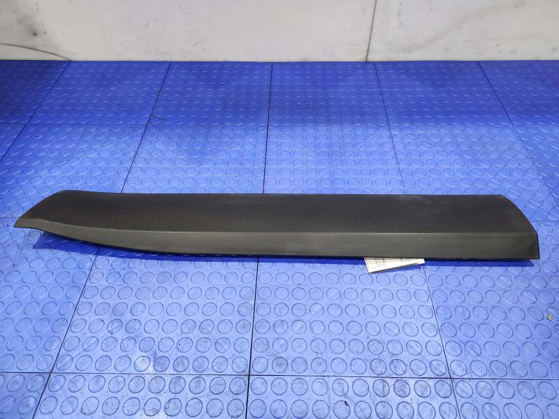 2020 Jeep Renegade Front Door Moulding