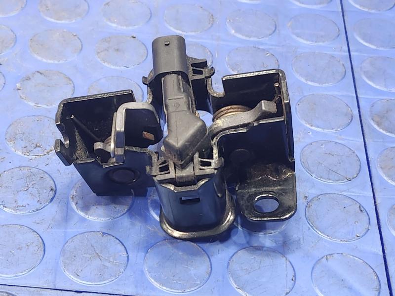 2006 Mercedes CLS-Class Hood Latch