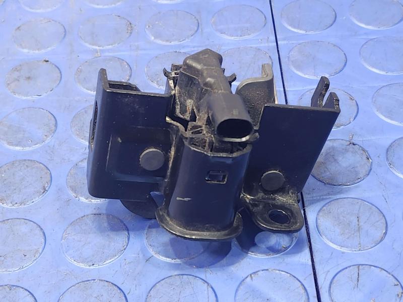 2006 Mercedes CLS-Class Hood Latch