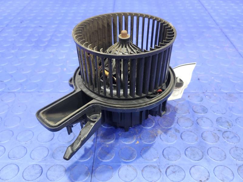 2010 Chevrolet Tahoe Blower Motor