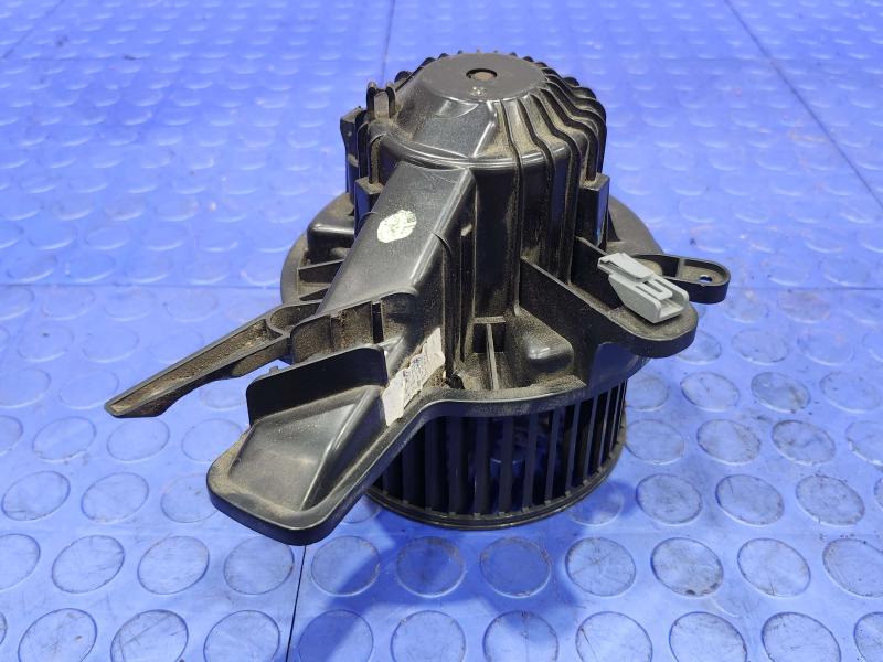 2010 Chevrolet Tahoe Blower Motor