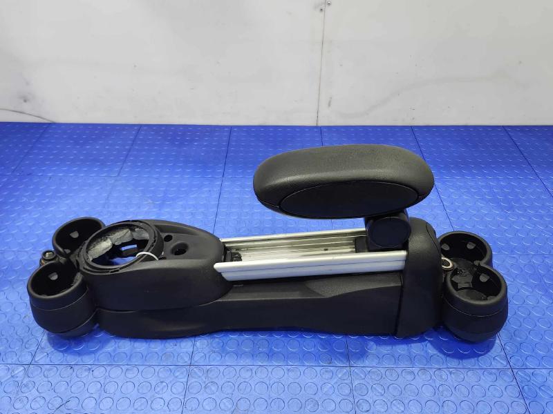 2014 MINI Cooper Countryman Front Console