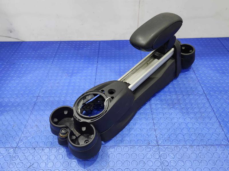 2014 MINI Cooper Countryman Front Console