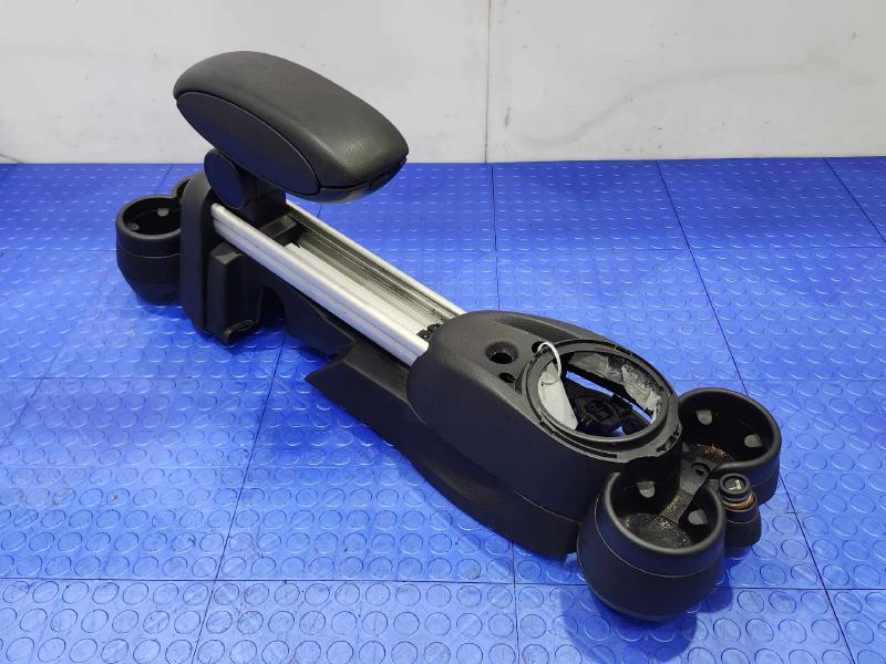 2014 MINI Cooper Countryman Front Console