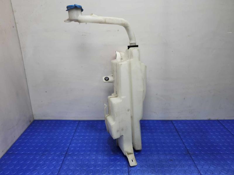 2018 Volvo S90 Washer Bottle