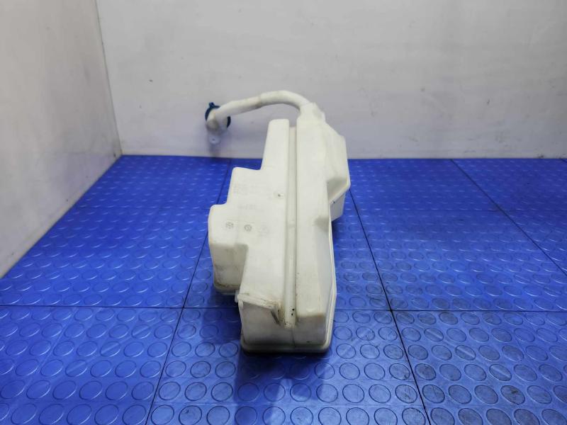 2018 Volvo S90 Washer Bottle