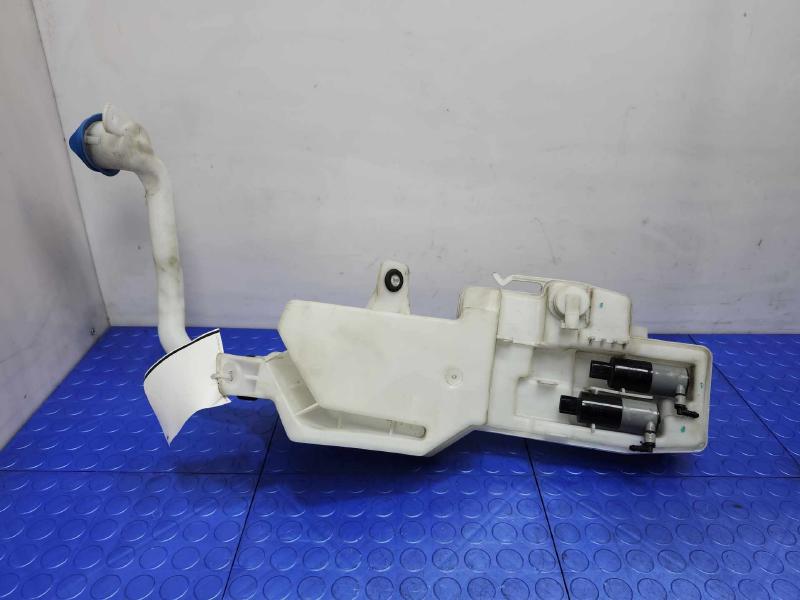 2018 Volvo S90 Washer Bottle