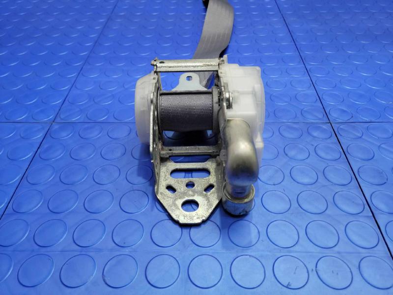 2007-2009 Toyota Camry Front Seat Belt Retractor Right Passenger Gray OEM 7321006161B1