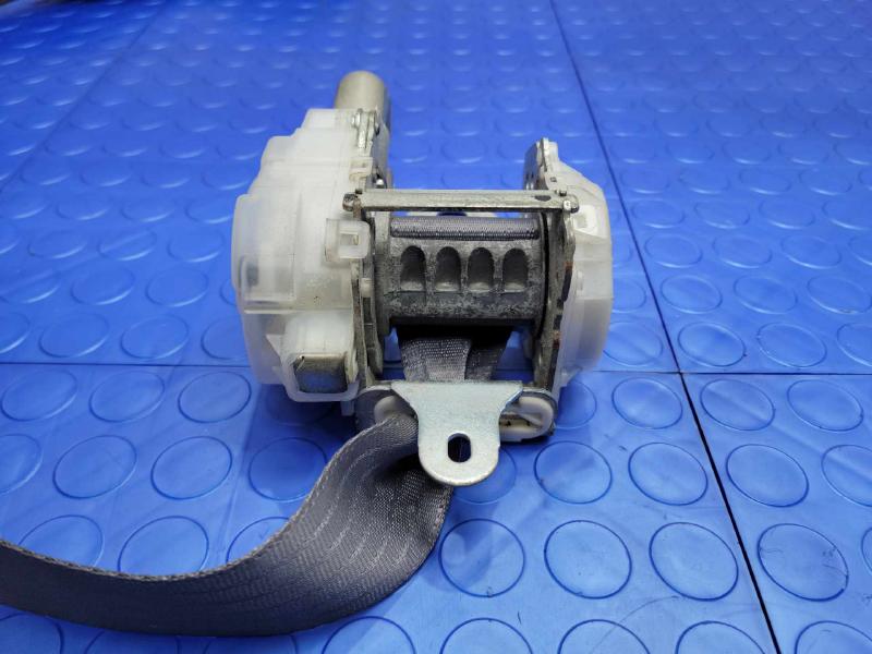 2007-2009 Toyota Camry Front Seat Belt Retractor Right Passenger Gray OEM 7321006161B1