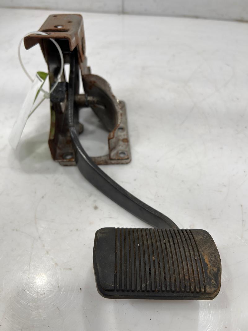2011 - 2017 Jeep Patriot Brake Pedal Assembly w/ Bracket OEM