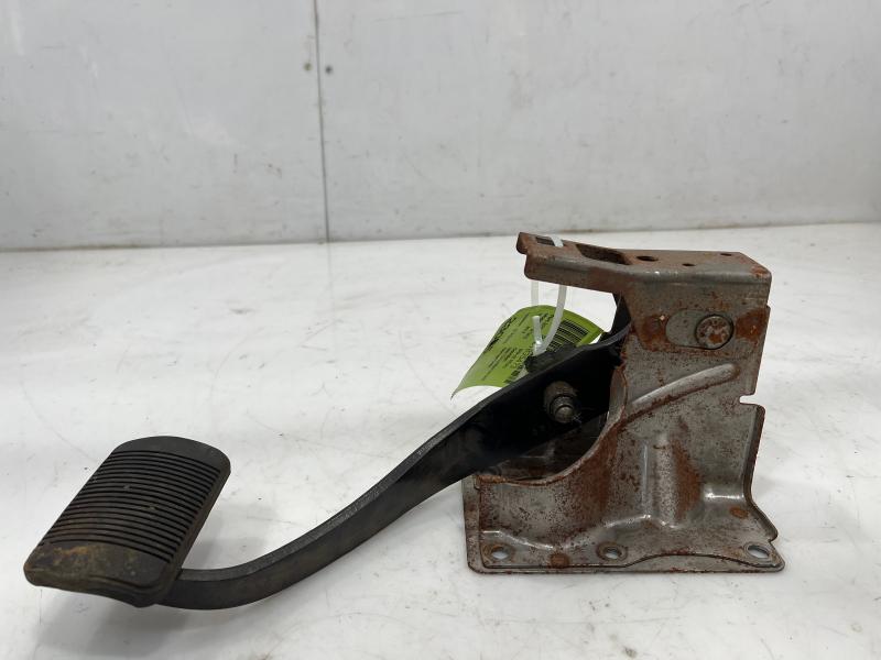2011 - 2017 Jeep Patriot Brake Pedal Assembly w/ Bracket OEM