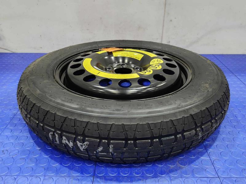 2012 Mercedes ML-Class Wheel