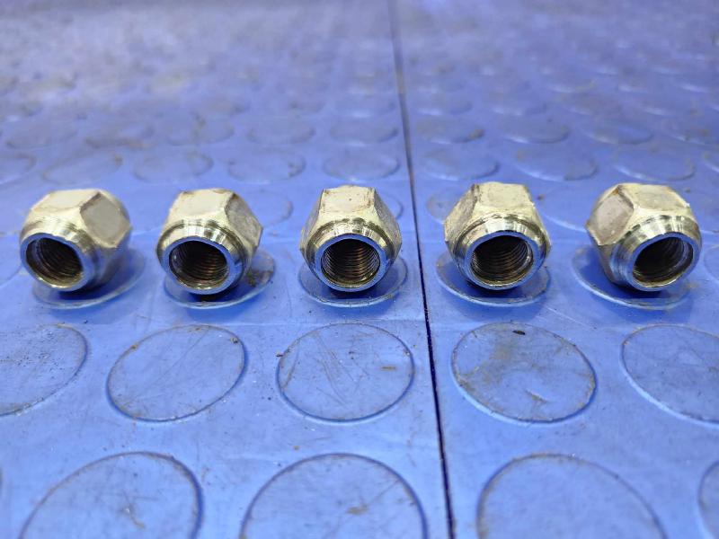2018 Subaru Legacy Lug Nuts
