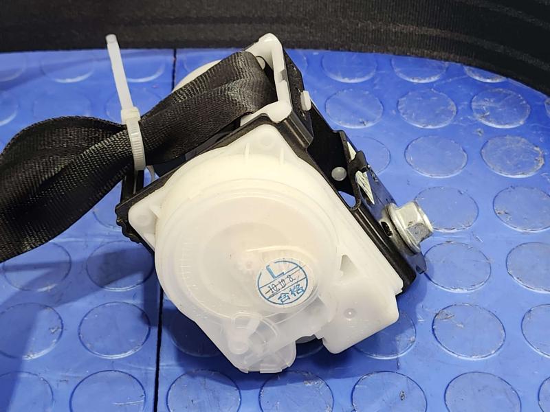 2011 Mazda CX-9 Rear Seat Belt