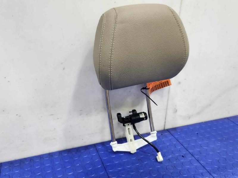 2012 Mercedes ML-Class Headrest