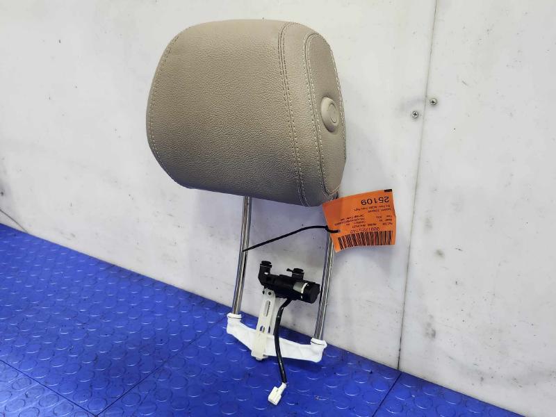 2012 Mercedes ML-Class Headrest