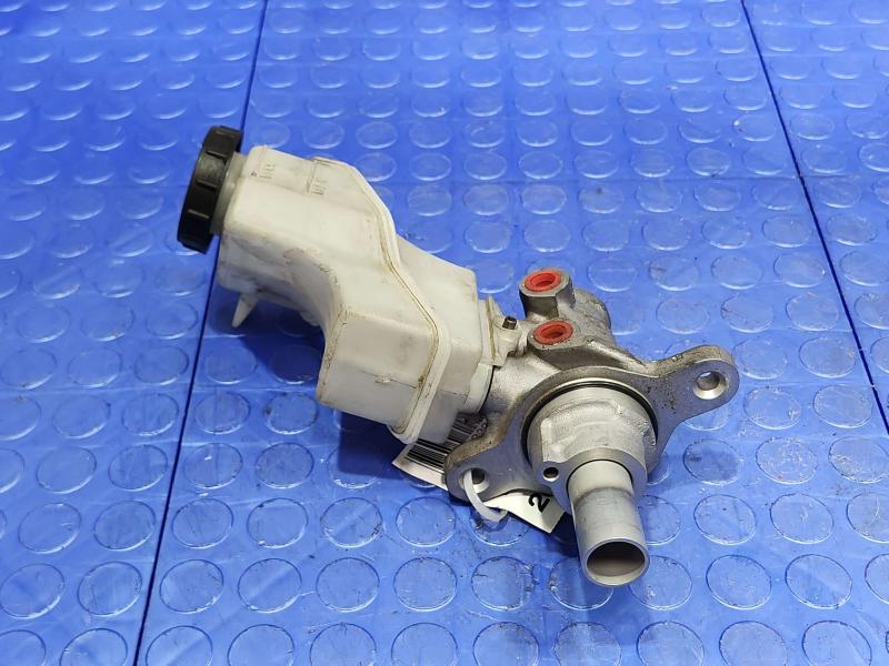 2014 Nissan Maxima Master Cylinder
