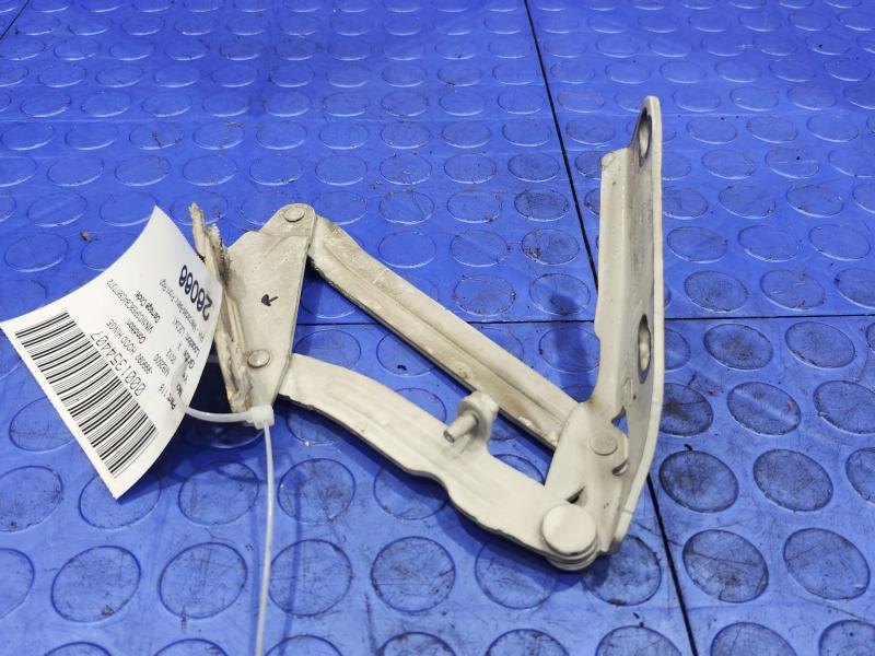 2012 Mercedes Sprinter Hood Hinge