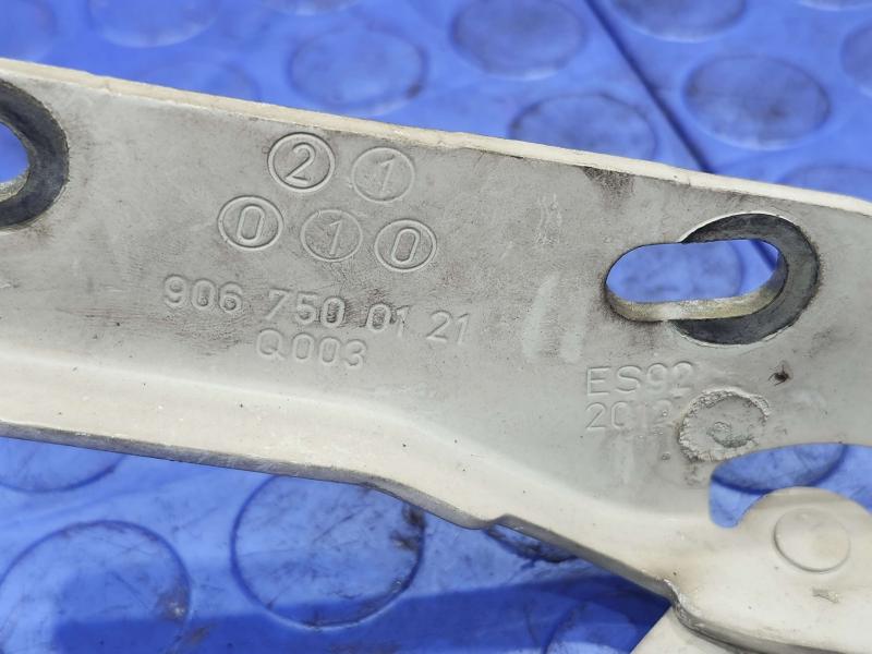 2012 Mercedes Sprinter Hood Hinge