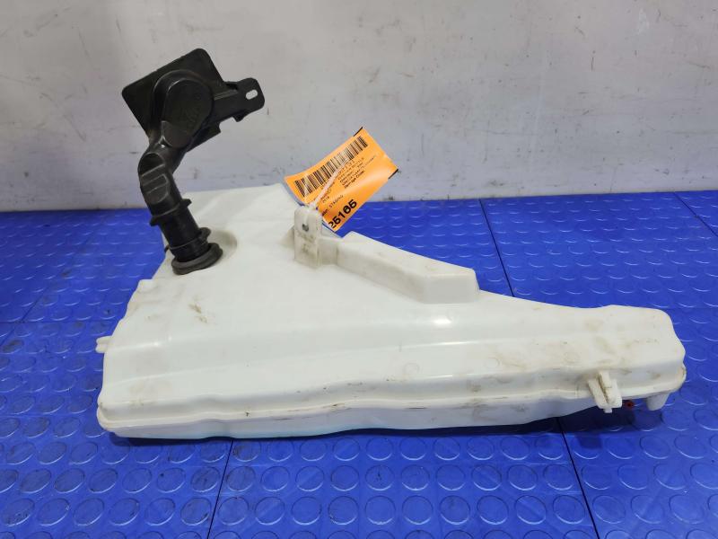 2017-2019 Audi Q7 OEM Windshield Washer Fluid Reservoir Assembly 4M0955453C