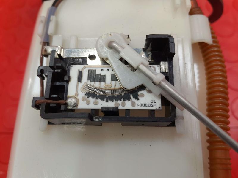 2010-2013 Kia Forte Tank Mounted Fuel Pump Assembly Genuine OEM 311101M500