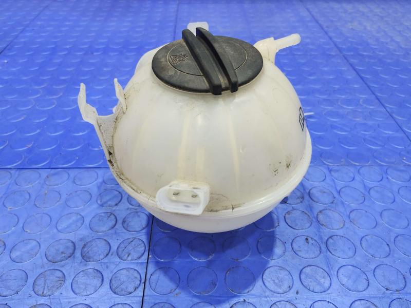 2016 Volkswagen Jetta Coolant Recovery Bottle