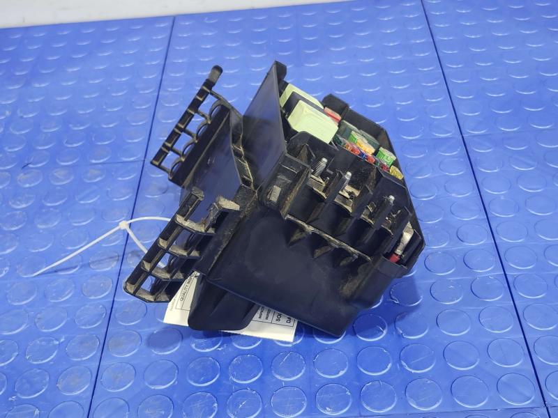 2020 Volkswagen Passat Engine Fuse Box