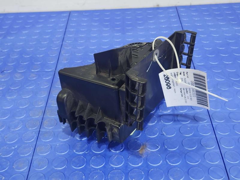 2020 Volkswagen Passat Engine Fuse Box