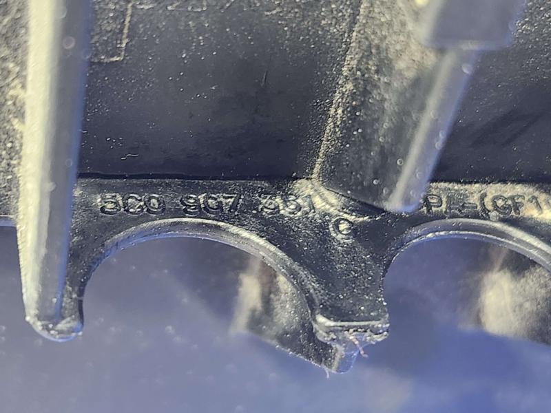 2020 Volkswagen Passat Engine Fuse Box