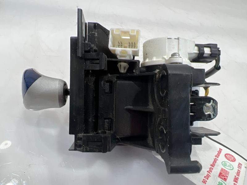 2010 - 2015 Toyota Prius Automatic Gear Shifter Assembly OEM 33550-47053