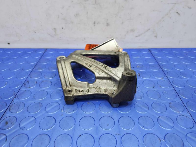 2004 Toyota Tundra Alternator Bracket