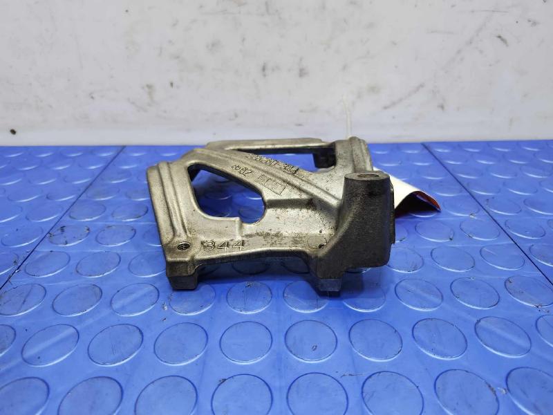 2004 Toyota Tundra Alternator Bracket