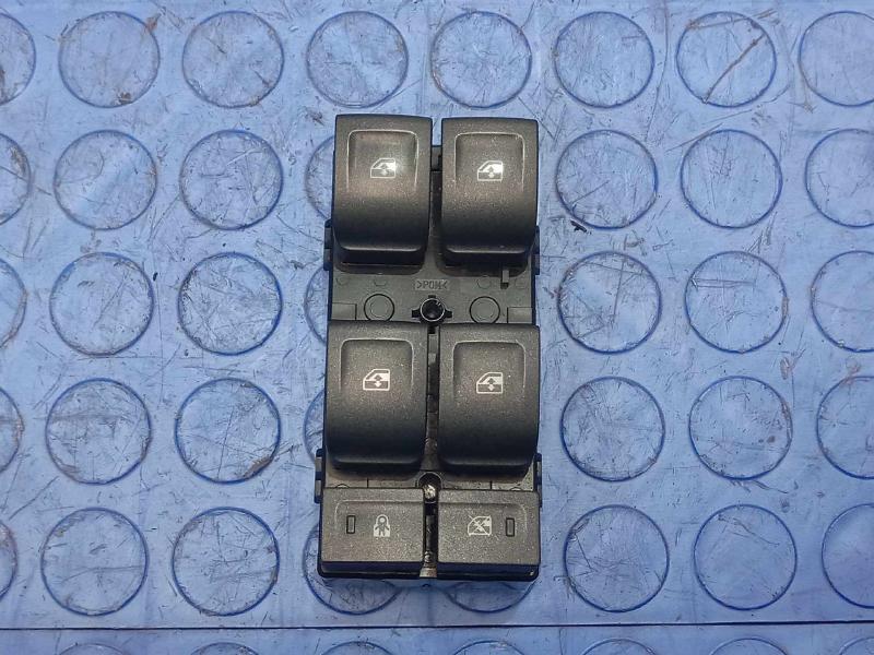 2014 Chevrolet Silverado 1500 Door Switch Front