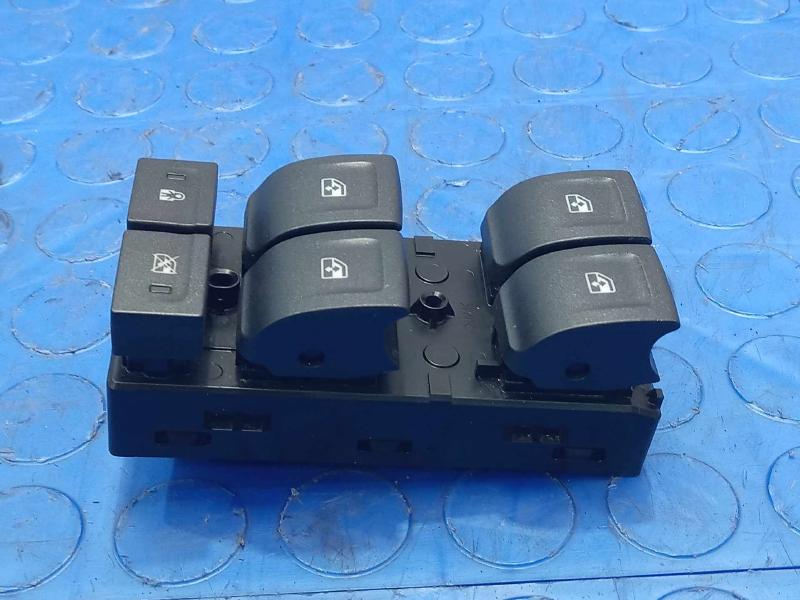 2014 Chevrolet Silverado 1500 Door Switch Front