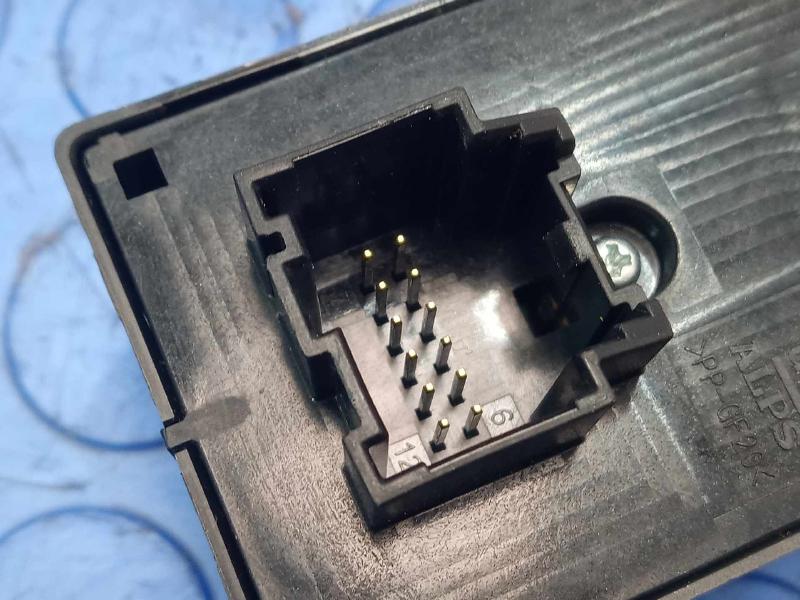 2014 Chevrolet Silverado 1500 Door Switch Front