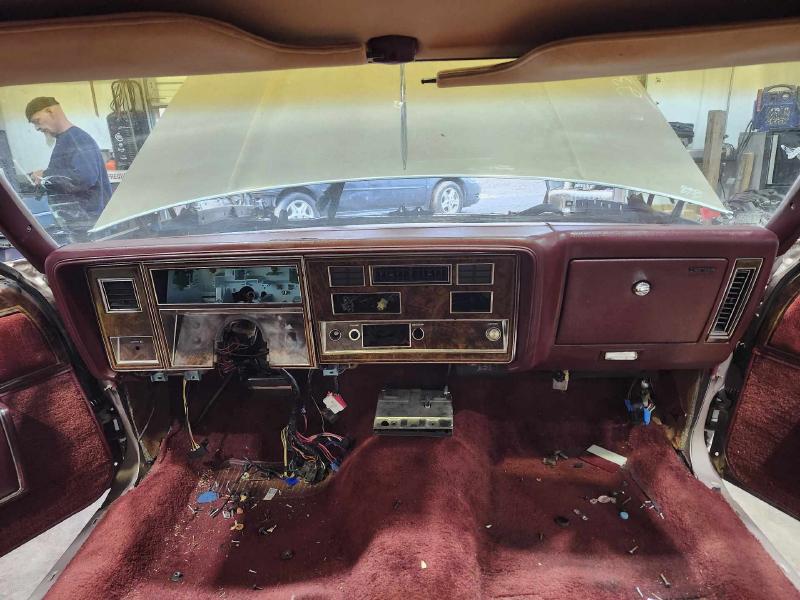 1984 Oldsmobile Ninety-Eight Dash Panel